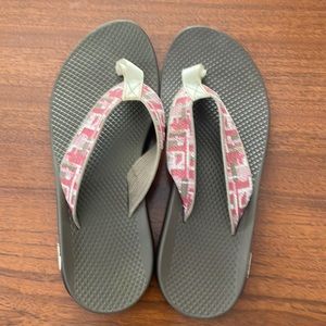Great pair of flip flops with arch support.